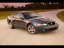 Ford Mustang Cobra SVT 2004 01